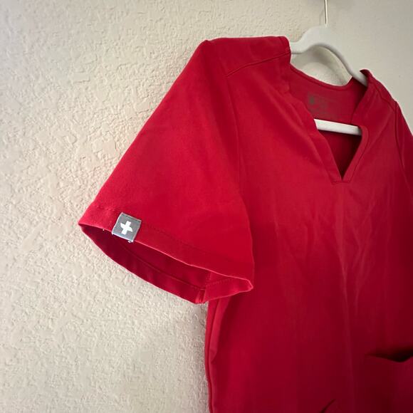 Figs | Size XS Casma Red Scrub Top Nursing Medical Doctor Healthcare Uniform - Picture 6 of 16